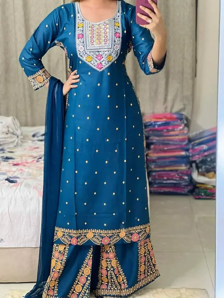 লাক্সারি সিকুয়েন্স গারারা থ্রি পিস  জামার বুকে সিকুয়েন্স প্লাস এমবোডি কাজ করা + রাবার পিন্ড কাজ করা। জামা লিলেন ওড়না শিফন জরজেট সেলয়ার লিলেন
